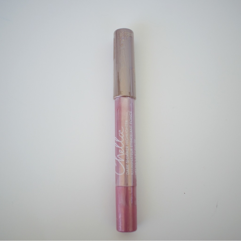 Chela Dark Shimmer Highlighter